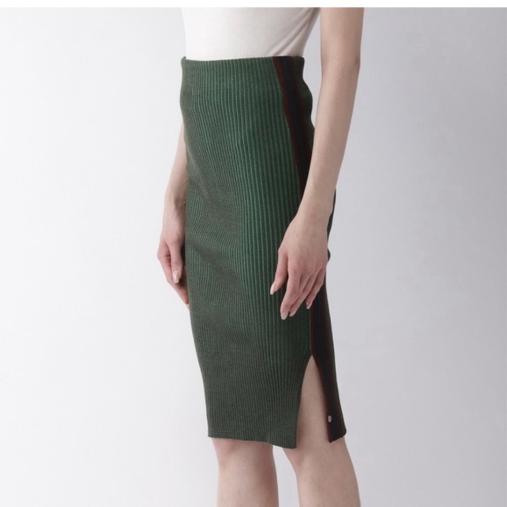 Scotch & Soda tuxedo strip ribbed skirt 👠